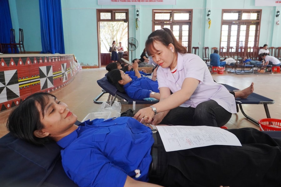 Các xã Nam Trà My, Trà Linh và Trà Vân vận động hiến hơn 120 đơn vị máu