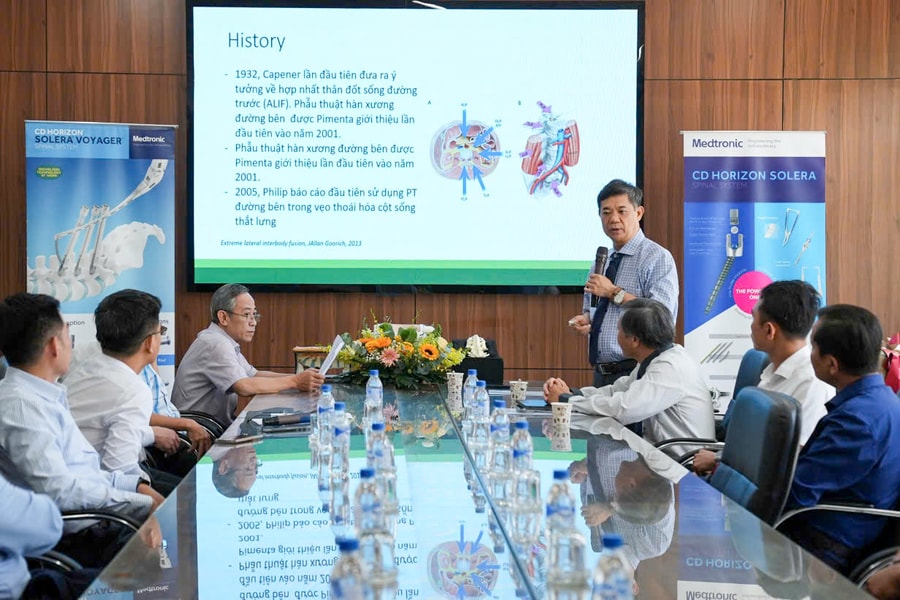 Bệnh viện Đa khoa Quảng Nam tiếp cận kỹ thuật phẫu thuật cột sống ít xâm lấn