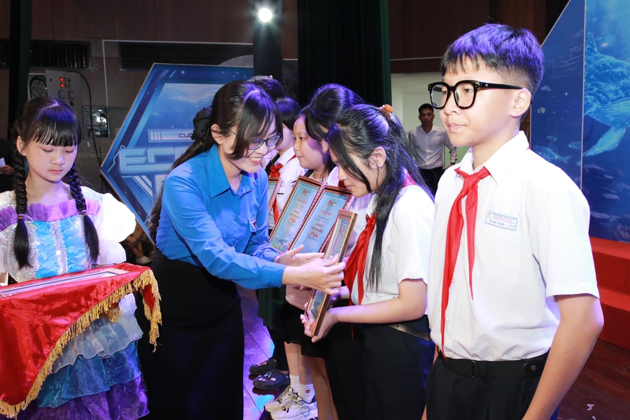 Hơn 3.000 tác phẩm dự thi vẽ tranh thiếu nhi “Đà Nẵng - Thành phố em yêu” năm 2026