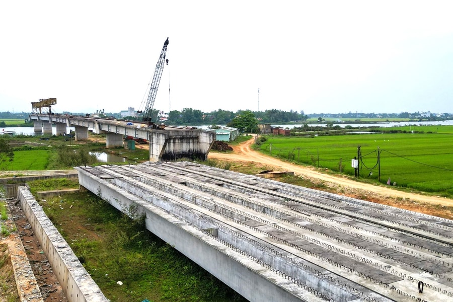 Đà Nẵng tháo gỡ vướng mắc, giao nhiệm vụ và tiến độ hoàn thành đường dẫn các dự án cầu giao thông