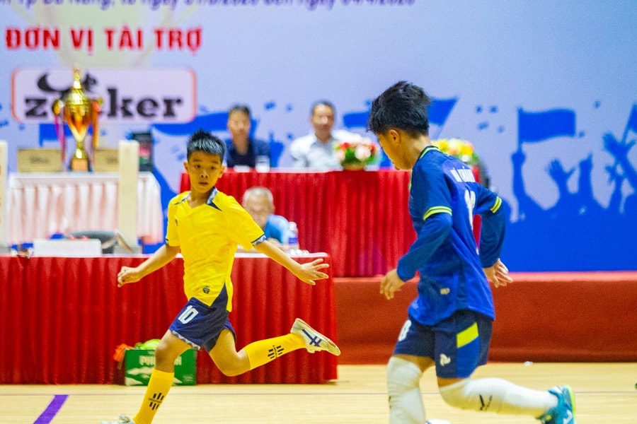Khởi tranh vòng chung kết Giải bóng đá nhi đồng thành phố Đà Nẵng