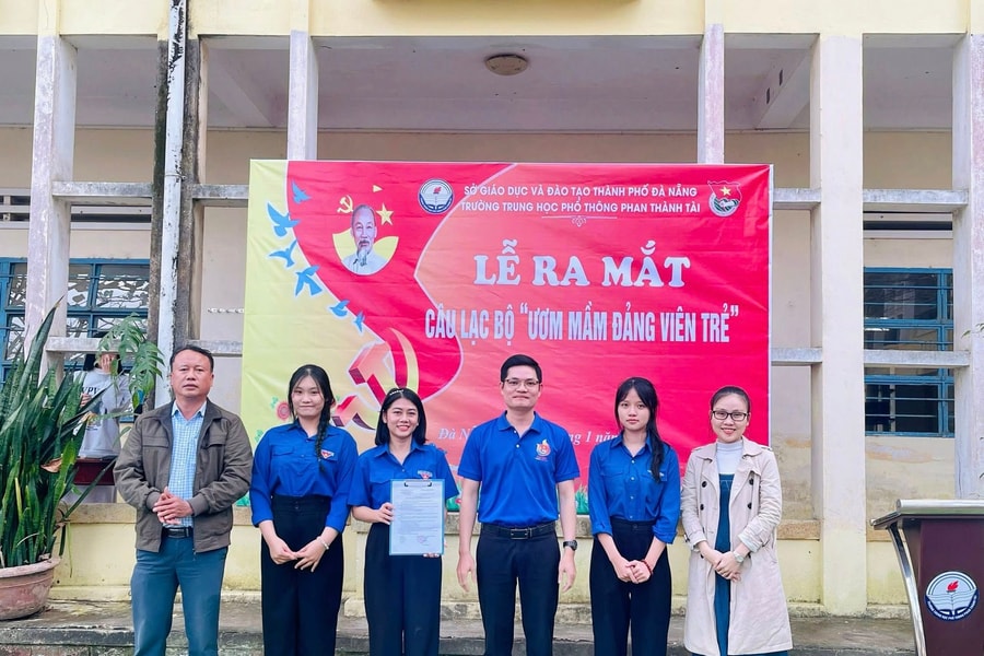 Tạo nguồn, phát triển Đảng trong học sinh: Nhiều mô hình hay, cách làm sáng tạo