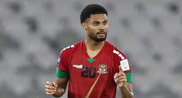 Kyle Kelly: Tiền vệ chưa từng ra mắt Liverpool đang gây sốt trong màu áo đội tuyển quốc gia