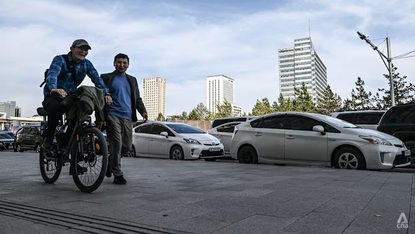Bài học đắt giá trong chuyển đổi sang “xe sạch”