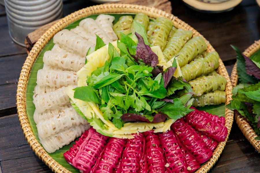 Hồi sinh bánh nghệ Gò Công