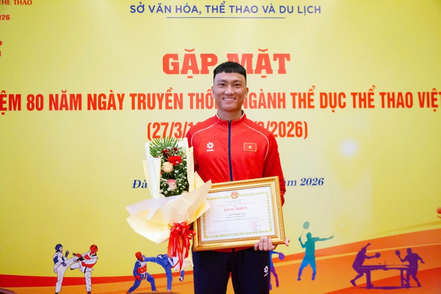 Tay chèo tài năng của Canoeing Đà Nẵng