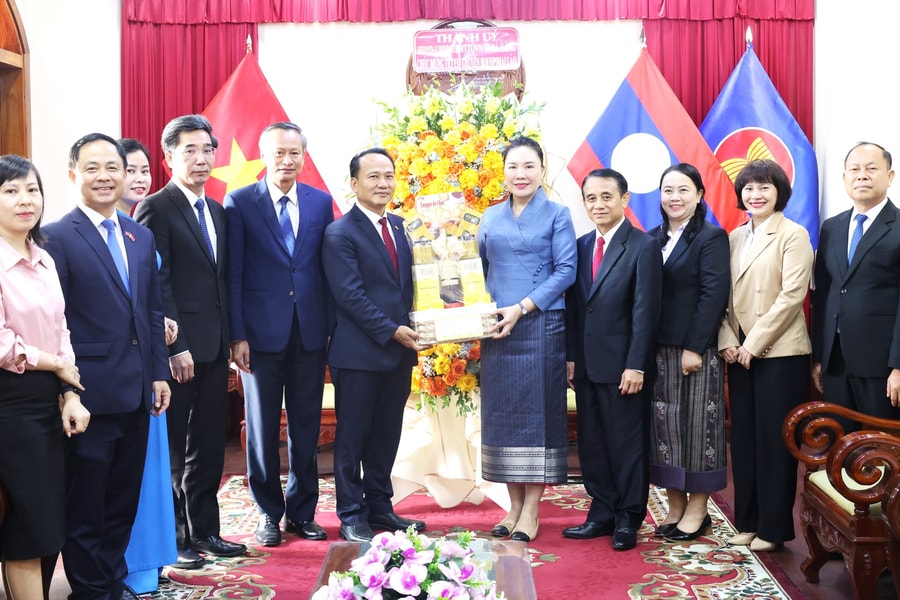 Greetings extended to Lao Consulate General in Da Nang on traditional new year