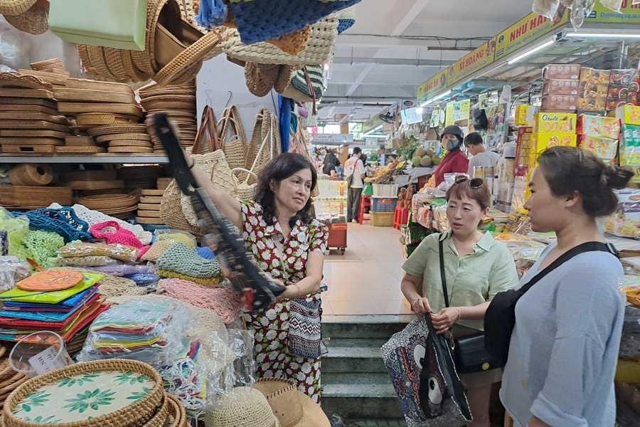 Làm mới động lực tăng trưởng ngành thương mại - dịch vụ