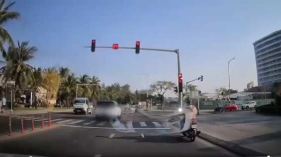 Xác minh, xử lý ô tô không chấp hành hiệu lệnh đèn tín hiệu giao thông
