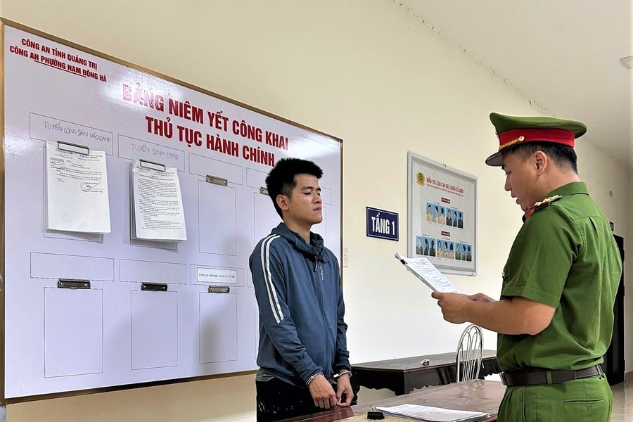 Khởi tố, bắt tạm giam đối tượng làm giả sổ đỏ lừa đảo chiếm đoạt gần 500 triệu đồng