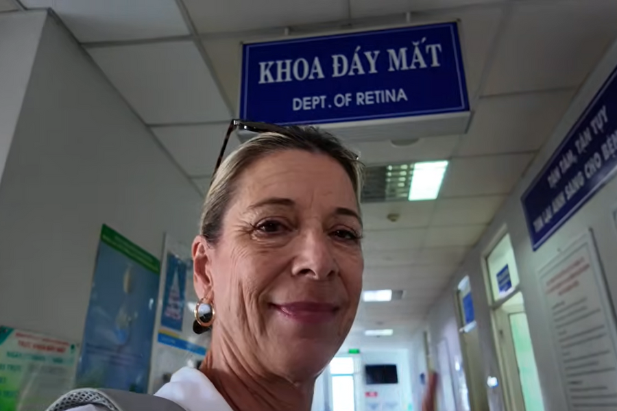 US tourist amazed by nearly US$2 eye check-up in Da Nang
