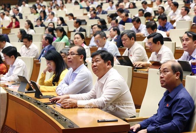Phê chuẩn Trưởng đoàn và Phó Trưởng đoàn đại biểu Quốc hội khóa XVI của 6 thành phố trực thuộc Trung ương