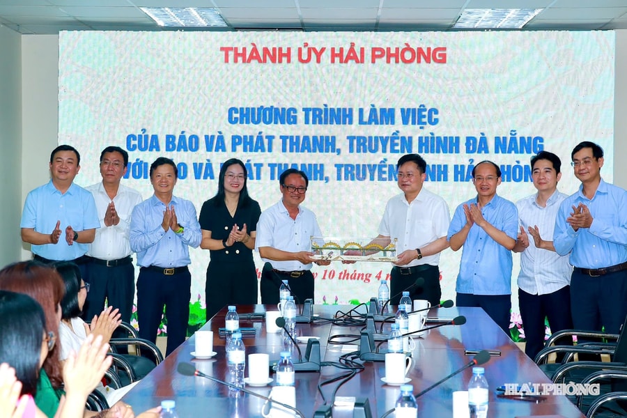 Đà Nẵng và Hải Phòng trao đổi kinh nghiệm vận hành mô hình cơ quan báo chí sau sắp xếp