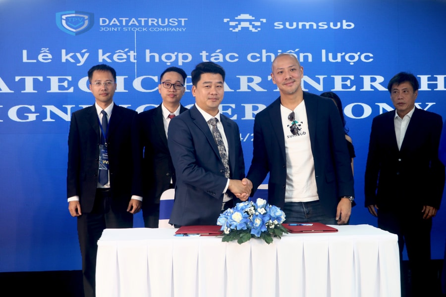 Ra mắt nền tảng Data X