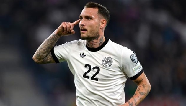 Arsenal và Chelsea quyết đấu giành Lewis Hall, Liverpool cùng MU tranh David Raum