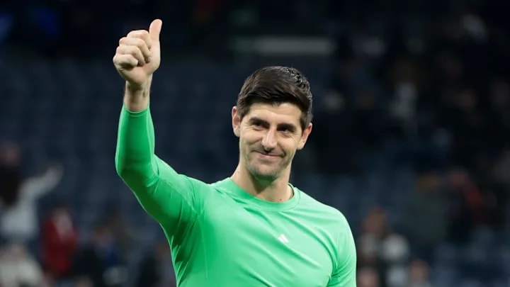 Thibaut Courtois dẫn đầu danh sách 15 thủ môn xuất sắc nhất thế giới của The Athletic