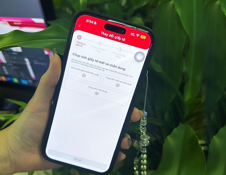 Nhiều khách hàng bắt đầu bị khóa SIM điện thoại không xác thực