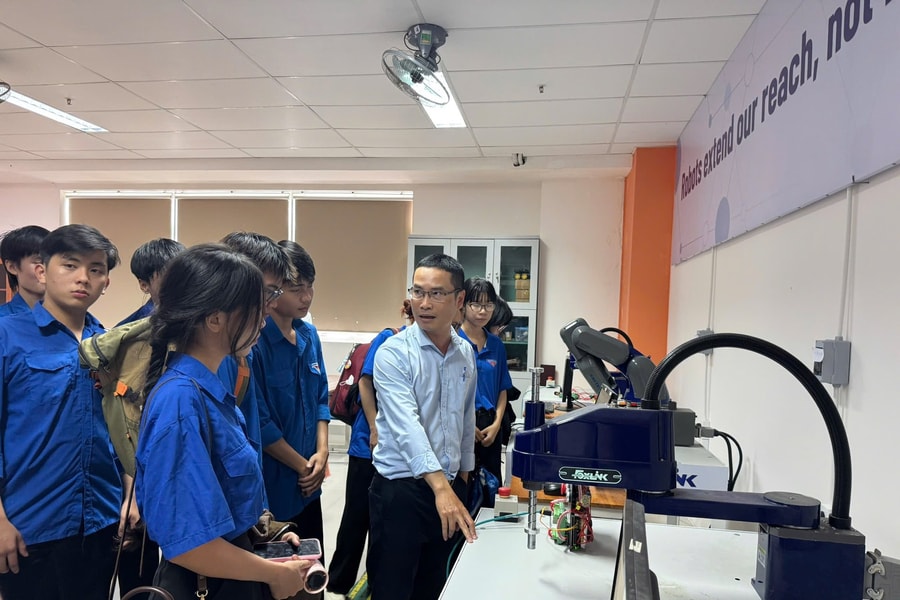 "Bệ đỡ" để người trẻ khởi nghiệp