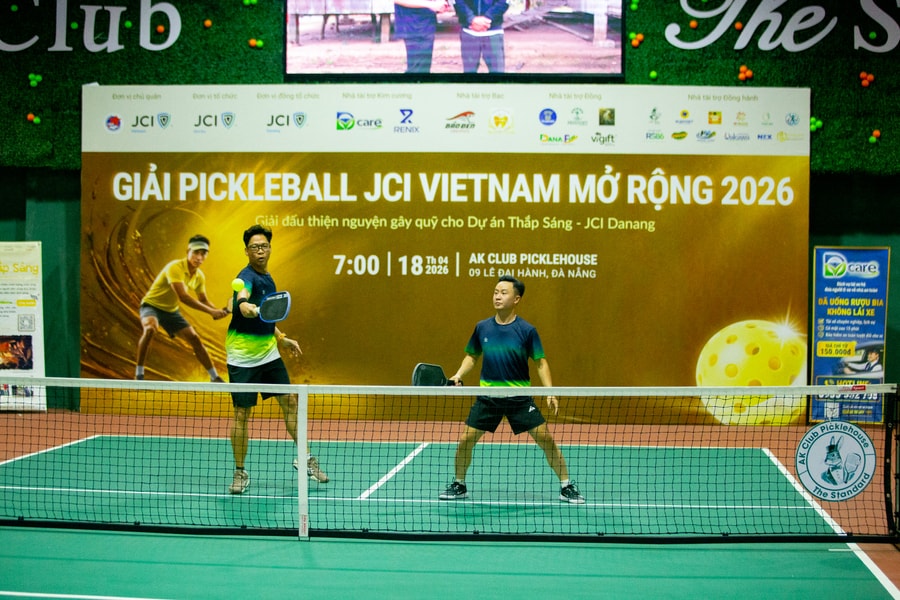 Hơn 200 vận động viên thi đấu Pickleball gây quỹ thắp sáng vùng cao Đà Nẵng