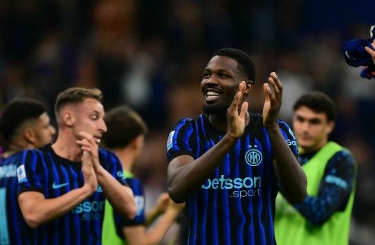 Inter đánh bại Cagliari 3-0: Scudetto đã ở rất gần San Siro
