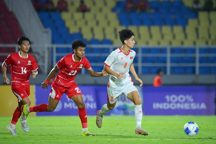 U17 Việt Nam chia điểm đầy tiếc nuối trước Indonesia trong ngày thủ môn Ishak rực sáng