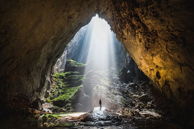 Rare 350-meter waterfall discovered inside newly found cave in Phong Nha-Ke Bang