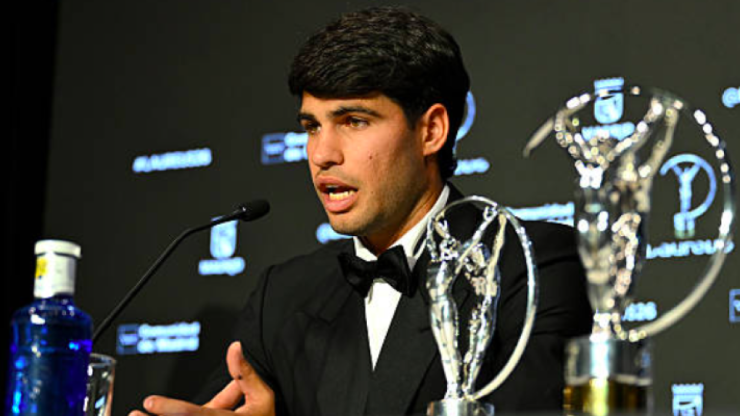 Alcaraz đoạt giải Laureus 2026: Vinh quang đan xen nỗi lo rút lui khỏi Roland Garros