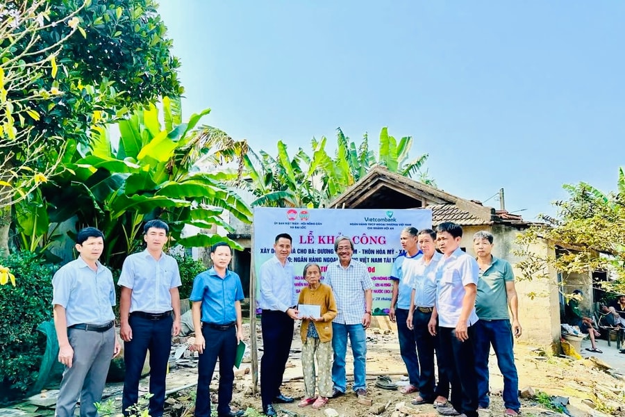 Góp sức xây dựng mái ấm cho người nghèo