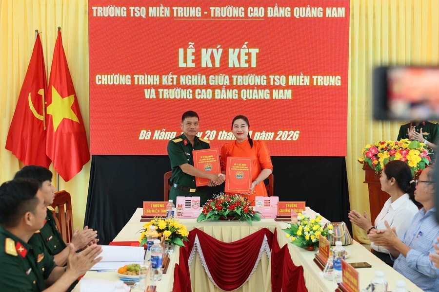 Trường Cao đẳng Quảng Nam và Trường Thiếu sinh quân miền Trung kết nghĩa hỗ trợ đào tạo nguồn nhân lực