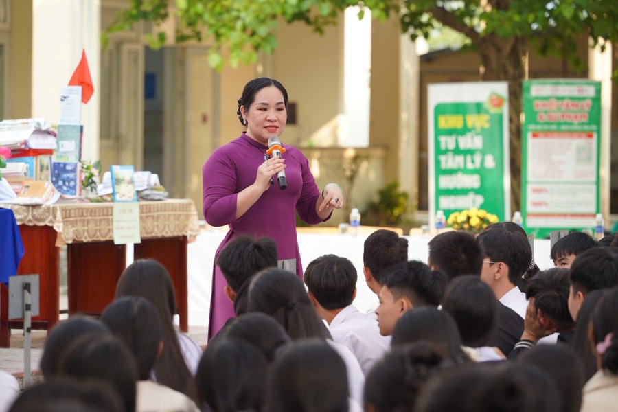 Chăm sóc sức khỏe tinh thần cho học sinh