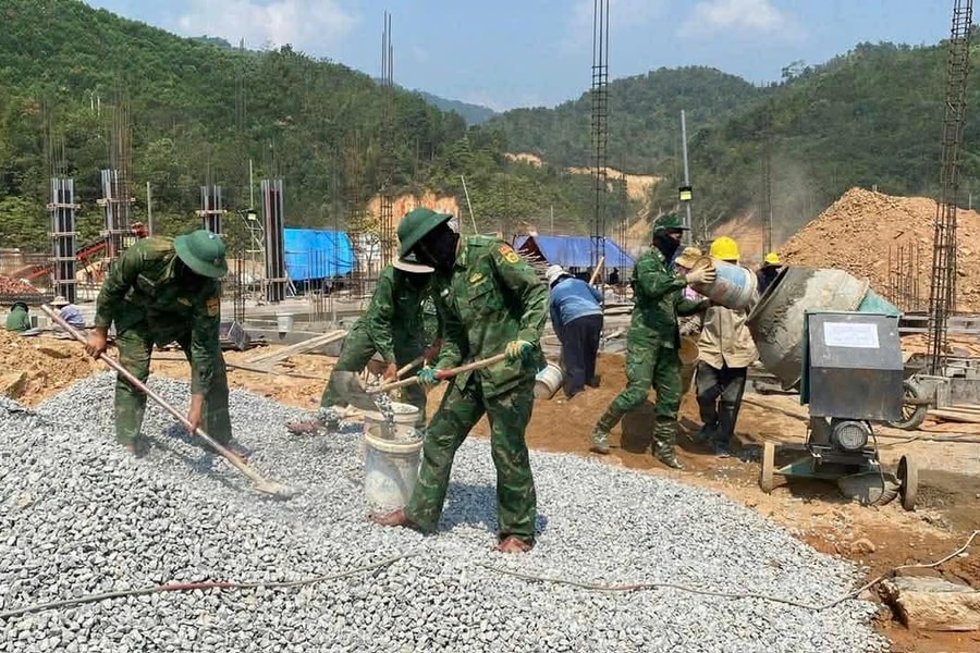 Nghĩa tình quân dân nơi biên giới