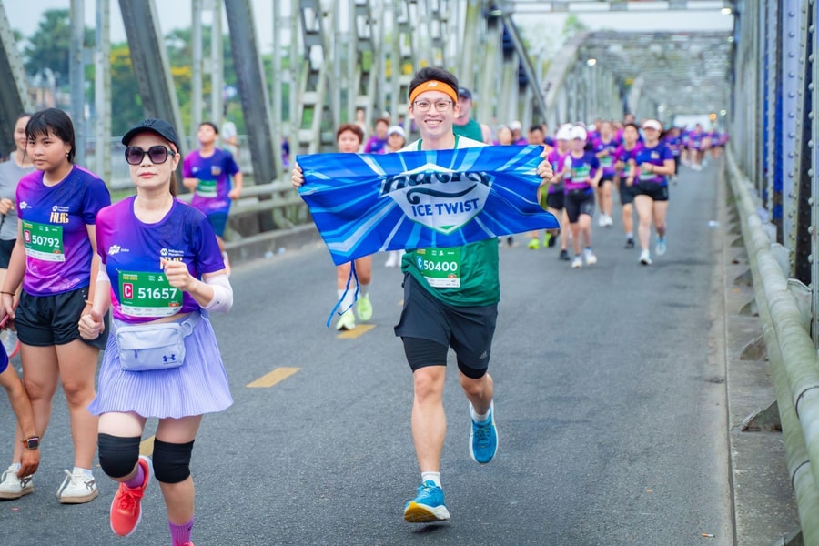 “Con sóng niềm vui” Huda Ice Twist đổ bộ đường đua VnExpress Marathon Huế