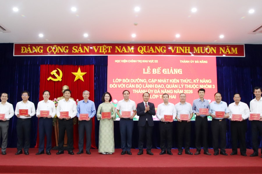 80 học viên hoàn thành bồi dưỡng kiến thức, kỹ năng lãnh đạo, quản lý