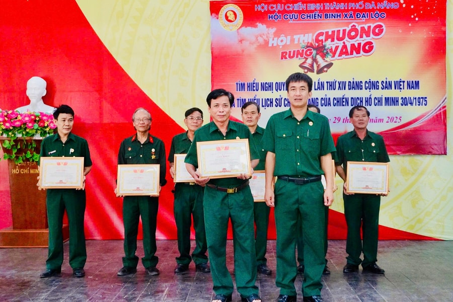 Cựu chiến binh xã Đại Lộc thi “Rung chuông vàng” tìm hiểu nghị quyết đại hội Đảng