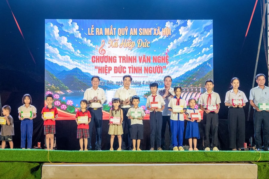 Gần 400 triệu đồng ủng hộ Quỹ An sinh xã hội xã Hiệp Đức
