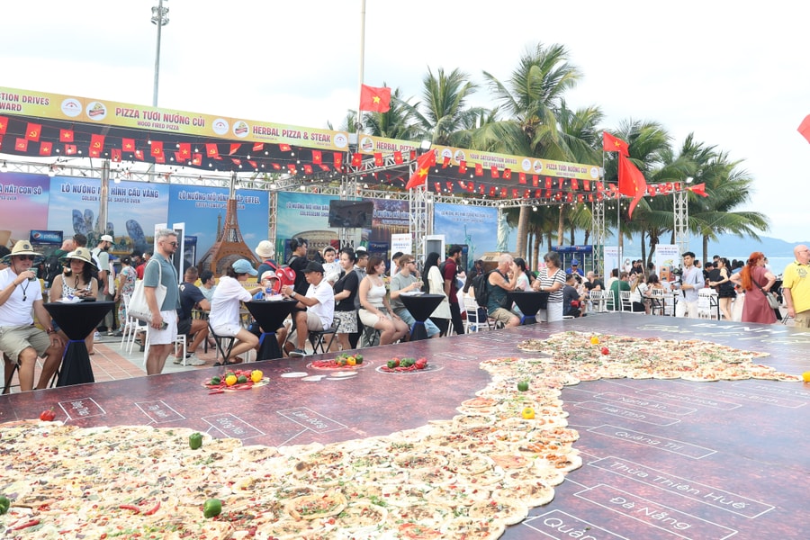 Du khách đến Đà Nẵng dịp lễ tăng mạnh