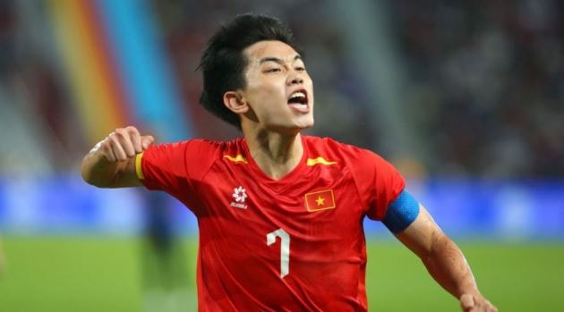 Đình Bắc 2026 so kè Quang Hải 2018: Sự bùng nổ của sát thủ hay tầm ảnh hưởng từ biểu tượng?