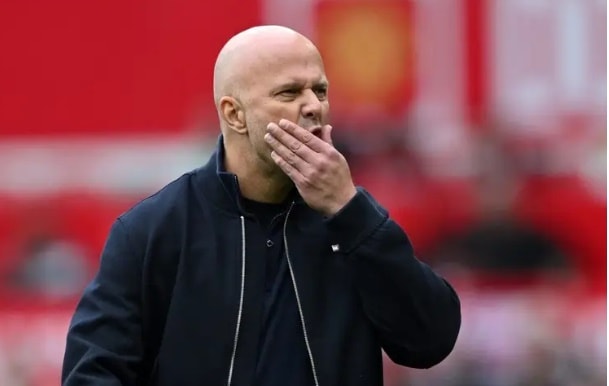 Liverpool lập kỷ lục buồn sau trận thua Man Utd: Arne Slot và cuộc khủng hoảng niềm tin