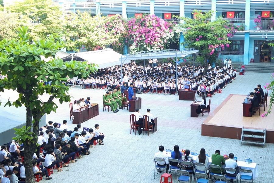 Tổ chức phiên tòa giả định tuyên truyền phòng chống bạo lực học đường