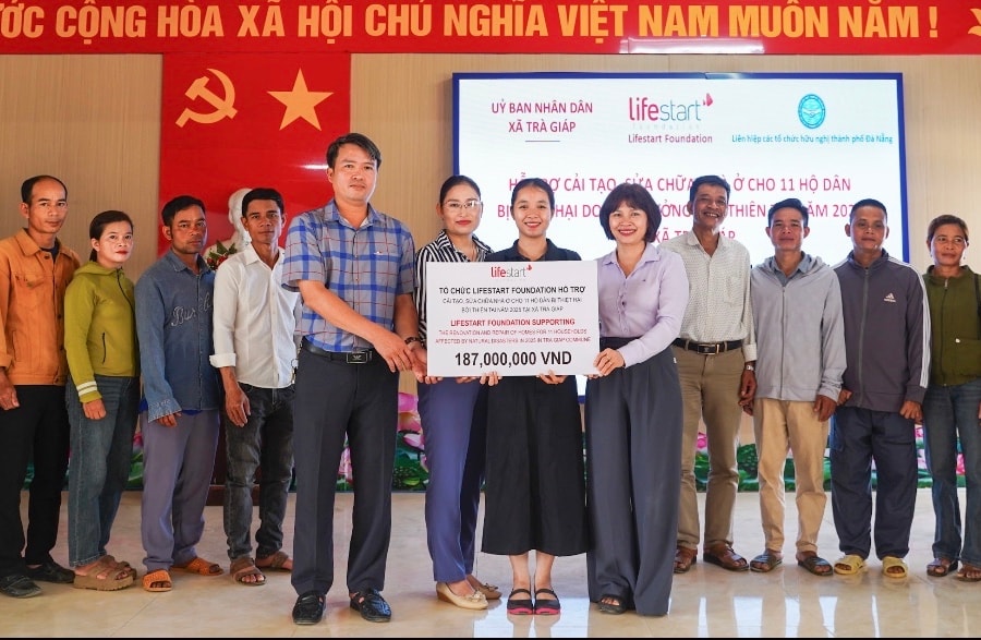 Lifestart Foundation hỗ trợ 187 triệu đồng giúp người dân xã Trà Giáp sửa chữa nhà ở
