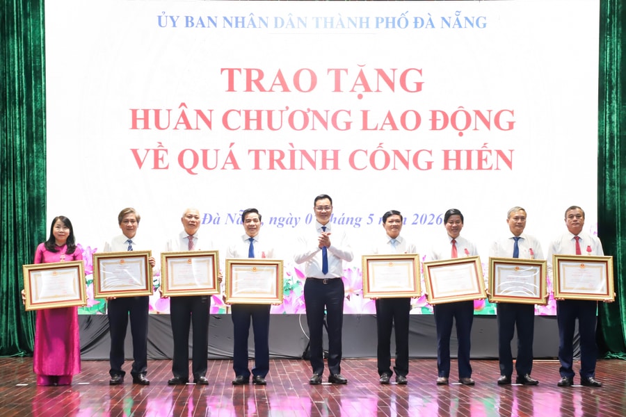 Bí thư Thành ủy Lê Ngọc Quang: Kiên định mục tiêu tăng trưởng 2 con số, tạo nền tảng cho cả nhiệm kỳ