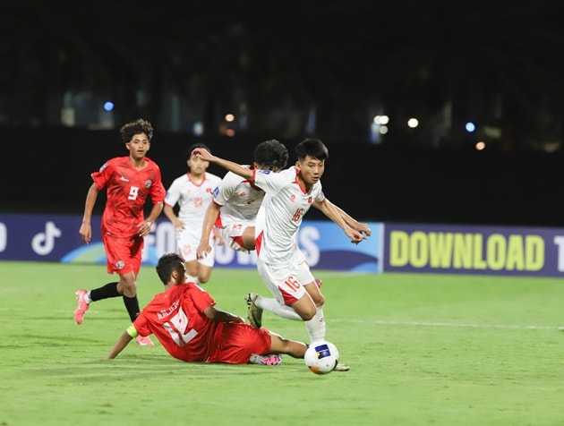 U17 Việt Nam hạ Yemen 1-0: Khoảnh khắc tỏa sáng của Đậu Quang Hưng và ngôi đầu bảng xứng đáng