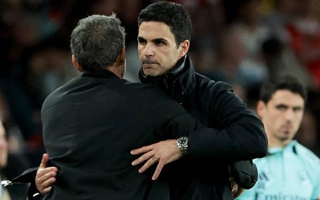 Arsenal tìm thấy gót chân Achilles của PSG trước chung kết Champions League tại Budapest