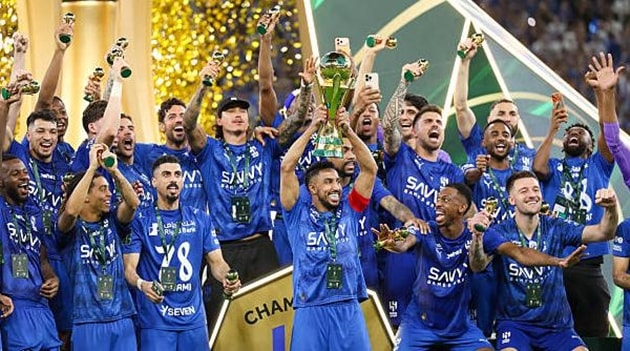 Al Hilal ngược dòng hạ Al Kholood 2-1 để chính thức lên ngôi vô địch King's Cup