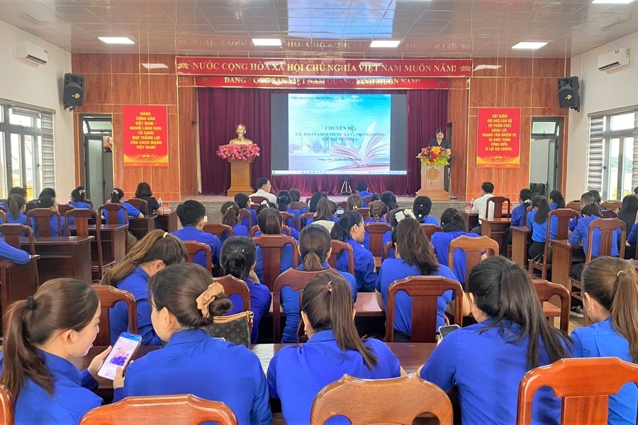 Trang bị kiến thức phòng, chống tác hại của thuốc lá cho thanh niên