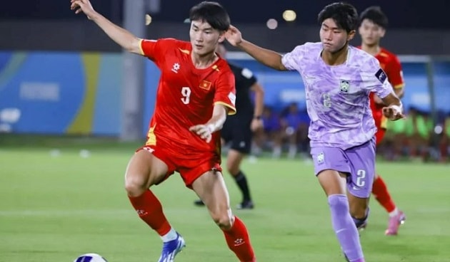U17 Việt Nam thua ngược Hàn Quốc 1-4 sau 10 phút sụp đổ đầy đáng tiếc