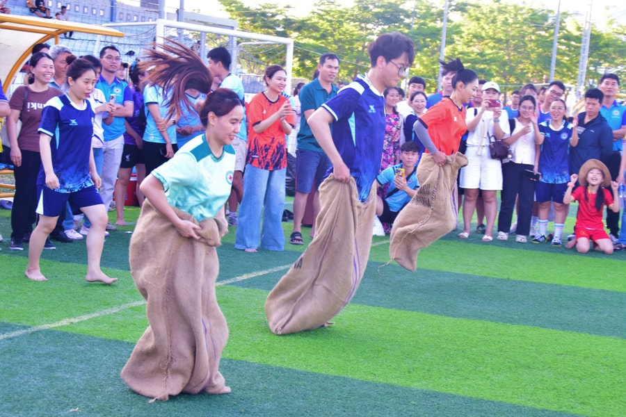 Công nhân, viên chức sôi nổi so tài thể thao