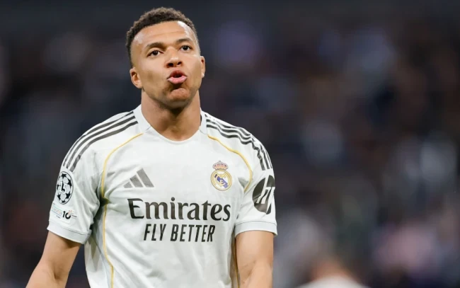 Kylian Mbappe và nghịch lý tại Real Madrid: Đỉnh cao cá nhân đối đầu vực thẳm tập thể