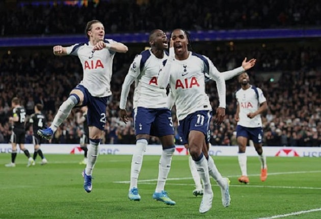 Tottenham hòa Leeds: Sai lầm của Mathys Tel và bài toán trụ hạng của De Zerbi