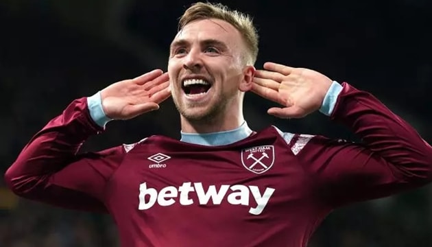 Liverpool cạnh tranh Jarrod Bowen, MU nhắm Ederson và kế hoạch tái thiết 5 tân binh